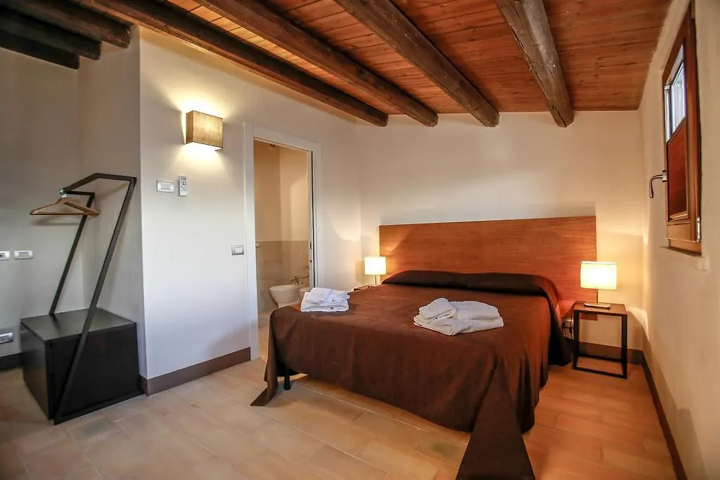Agriturismo Le Chiuse Di Guadagna Scicli Bauernhof